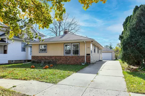 341 W Wabash, Waukesha, WI 53186