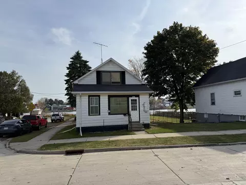 2023 East Riv, Two Rivers, WI 54241
