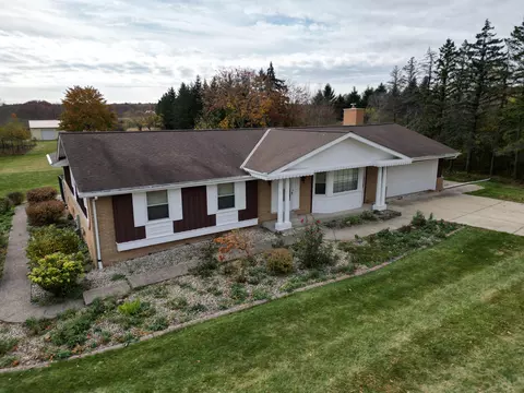 3119 W Bonniwell, Mequon, WI 53097