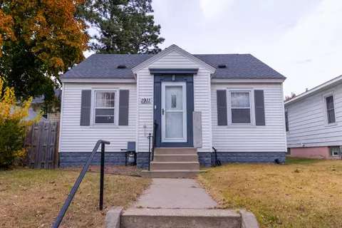 1911 Farnam, La Crosse, WI 54601