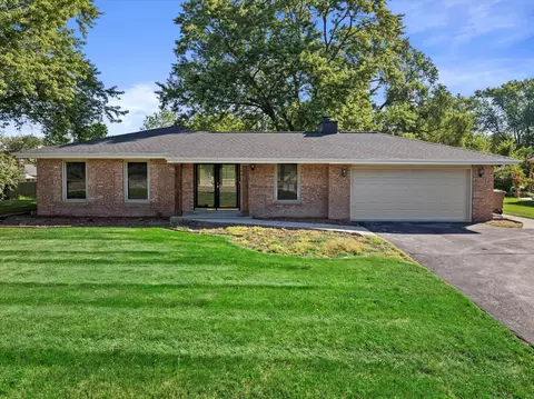 9130 N Port Washington, Bayside, WI 53217