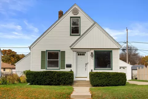 2724 E Allerton, Saint Francis, WI 53235