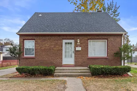 3219 W Wren, Milwaukee, WI 53209