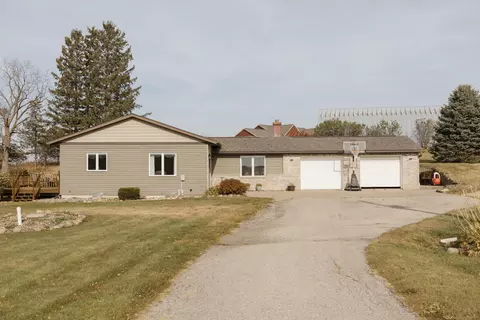 e2732 Brinkman Ridge Road, Hamburg, WI 54621