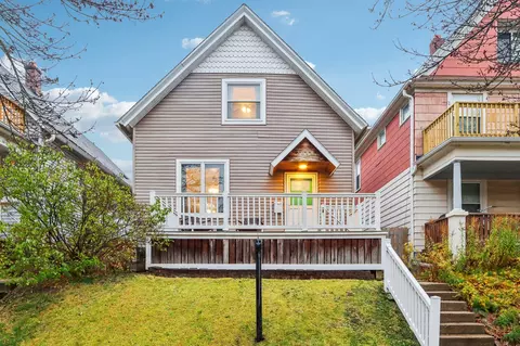 3048 N Fratney, Milwaukee, WI 53212