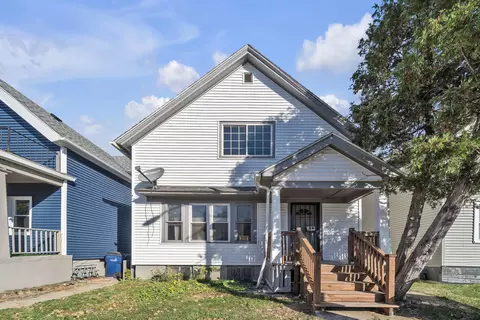 2528 W Lincoln, Milwaukee, WI 53215