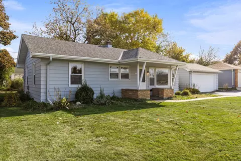 3184 N Mayfair, Wauwatosa, WI 53222