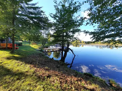 967 Shoreline, Saratoga, WI 54495