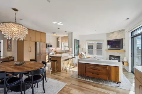 1812 E Lafayette #402, Milwaukee, WI 53202