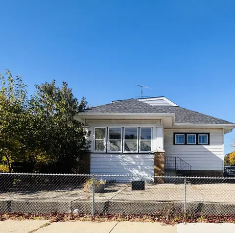 5302 33rd, Kenosha, WI 53144