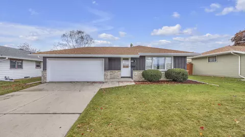 1915 Mead, Sheboygan, WI 53081