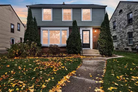4822 N Newhall, Whitefish Bay, WI 53217