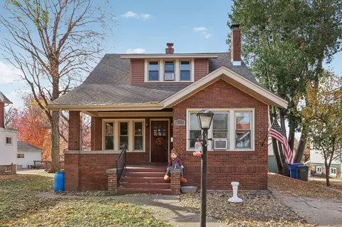 806 Richards, Watertown, WI 53094