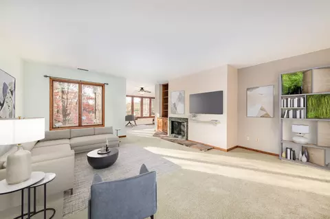 n85w15700 Ridge #203, Menomonee Falls, WI 53051
