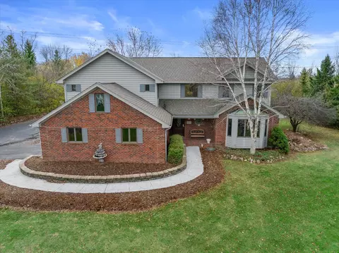4585 Bittersweet, Cedarburg, WI 53012