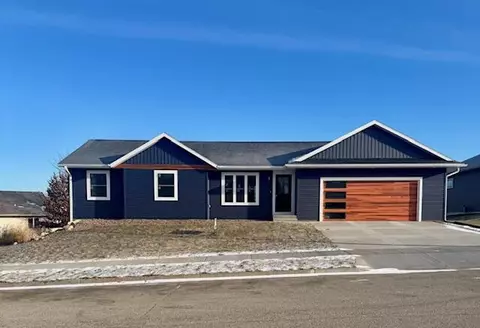 1511 Cherry, Holmen, WI 54636