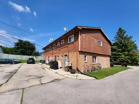 1404 Willow, South Milwaukee, WI 53172