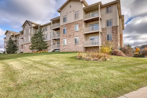 w197n16925 Stonewall #101, Jackson, WI 53037
