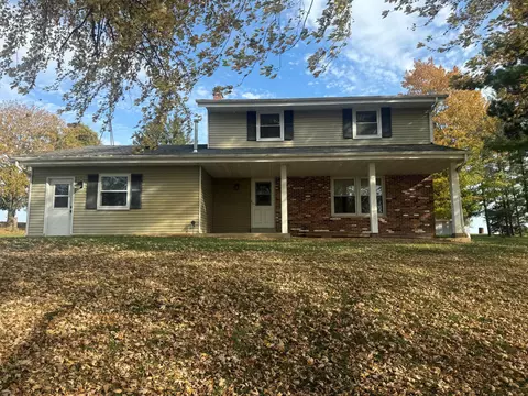 w269 Rolling Lane, Oconomowoc, WI 53066