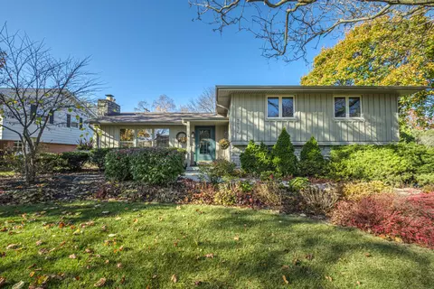 2737 N 117th, Wauwatosa, WI 53222