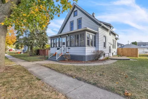 264 Henry, Burlington, WI 53105