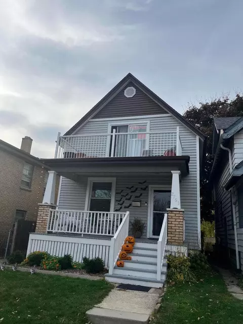2753 S Howell, Milwaukee, WI 53207