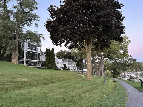458 Harvard, Fontana, WI 53125