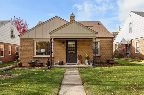 3217 N 79th, Milwaukee, WI 53222