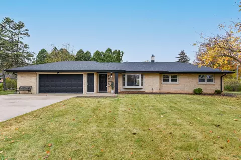 2905 Burlawn, Brookfield, WI 53005