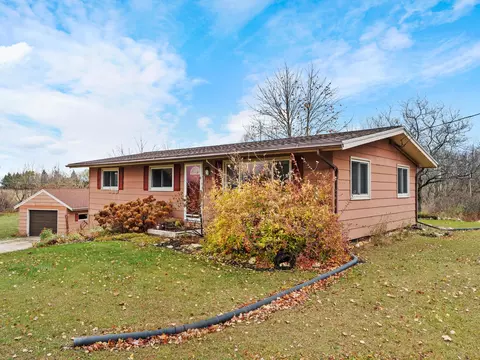 7711 Marken, Liberty, WI 54245