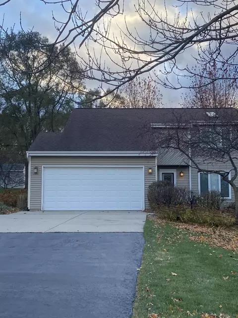 w298s5685 Cliffside, Genesee, WI 53189