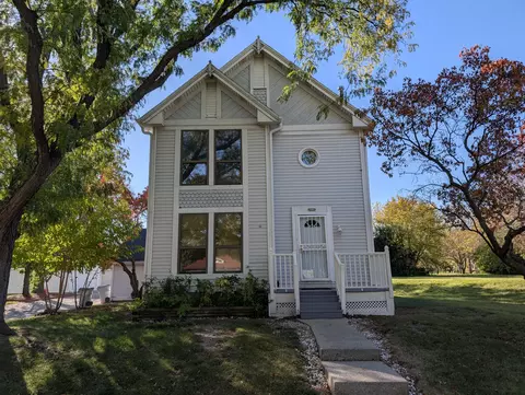 4229 W Meinecke, Milwaukee, WI 53210