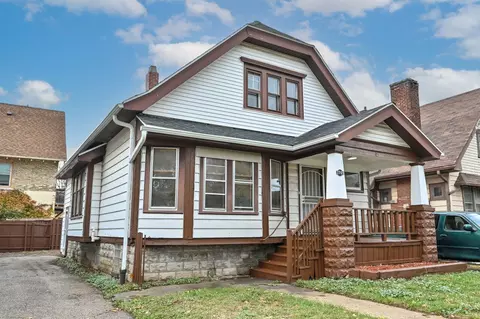 2709 N 37th, Milwaukee, WI 53210