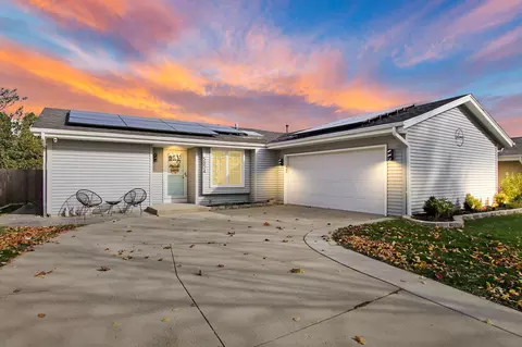 5834 69th, Kenosha, WI 53142