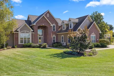 n88w27315 Meadow Rdg, Hartland, WI 53029