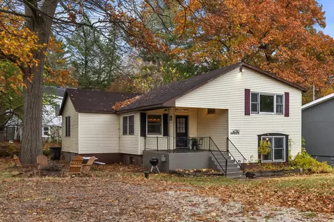 w5310 Wandawega Drive, Sugar Creek, WI 53121