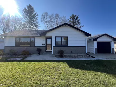519 E Kilbourn, West Bend, WI 53095