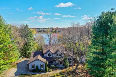 w312s6466 Willow Spgs, Mukwonago, WI 53149