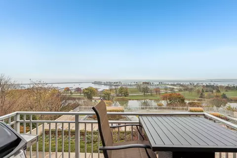 1522 N Prospect #405, Milwaukee, WI 53202