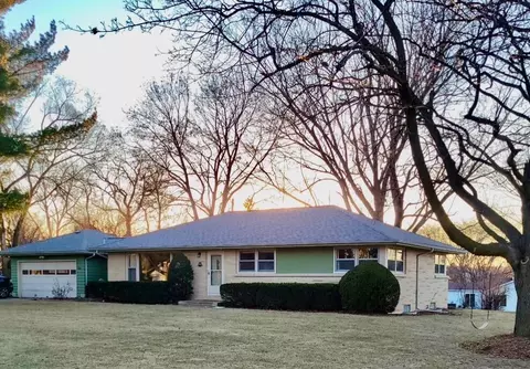4555 N 148th, Brookfield, WI 53005