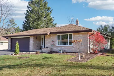 118 Terrace, Hartland, WI 53029