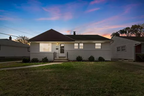 3907 N 94th, Milwaukee, WI 53222