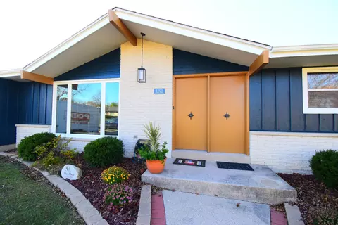 1501 2nd, Grafton, WI 53024