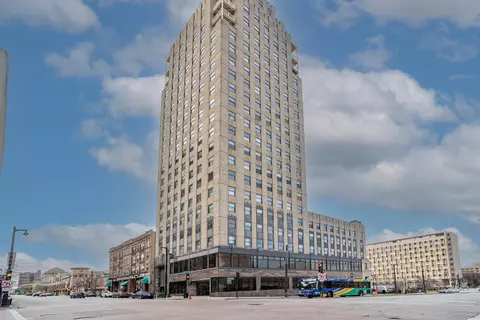 606 W Wisconsin #402, Milwaukee, WI 53203