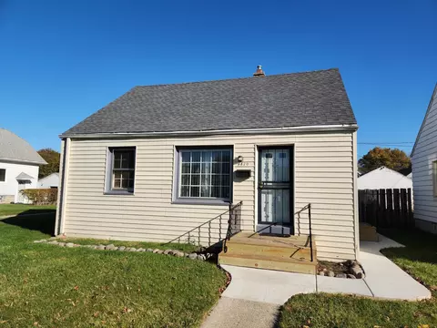 4870 N 25th, Milwaukee, WI 53209