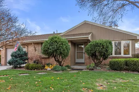 1501 W Grange, Milwaukee, WI 53221