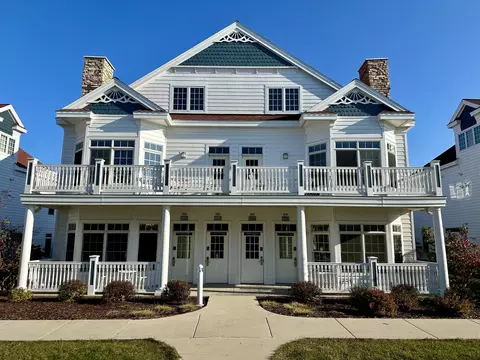 419 Beachfront #719, Sheboygan, WI 53081