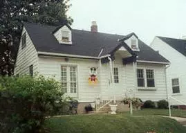 1457 S 86th, West Allis, WI 53214