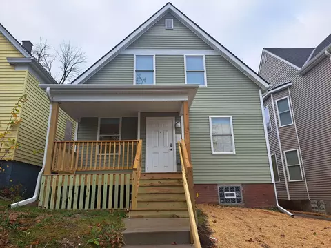 3427 N Vel R Phillips, Milwaukee, WI 53212