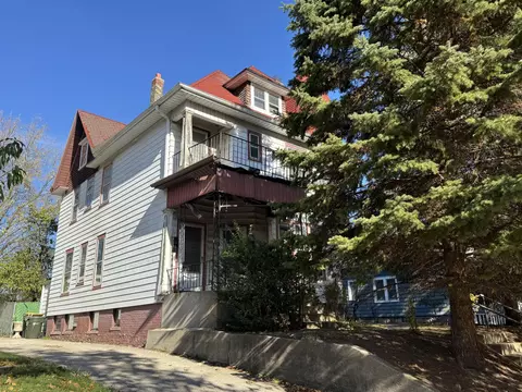 5804 W Michigan #5806, Wauwatosa, WI 53213